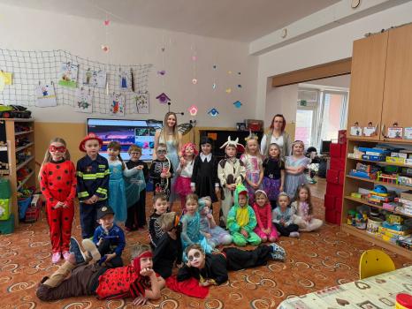 Obr�zek k novince B�ezen ve �kolce