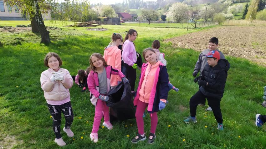Foto k Ukli�me �esko - Ukli�me Lhoty